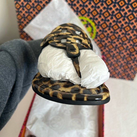 Tory Burch Miller Printed Patent Sandal Natural Leopard Size 5 Tan Brown Black - Picture 4 of 9